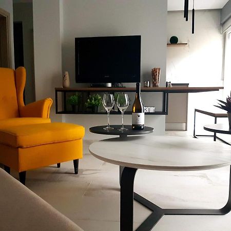 Cozy Modern Apartment Inside The City Center Salonic Exterior foto