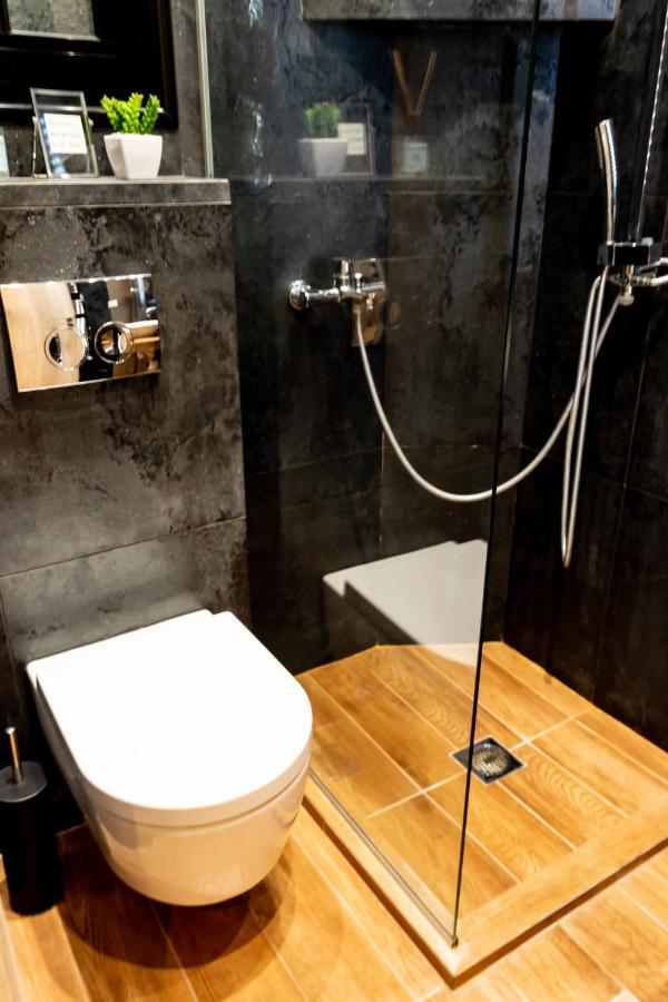 Cozy Modern Apartment Inside The City Center Salonic Exterior foto