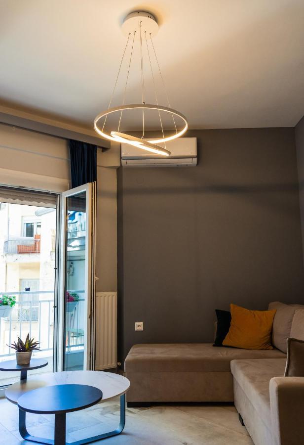 Cozy Modern Apartment Inside The City Center Salonic Exterior foto